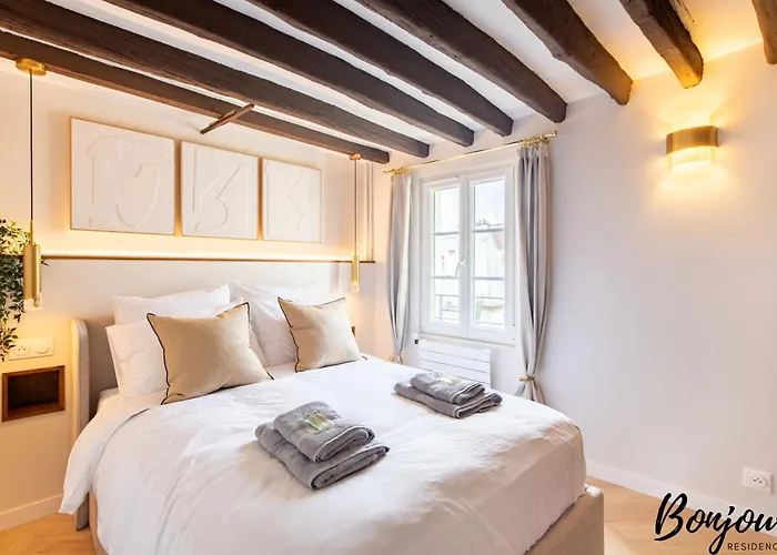 Super Central - Marais Luxury One-Bedroom - Free Parking