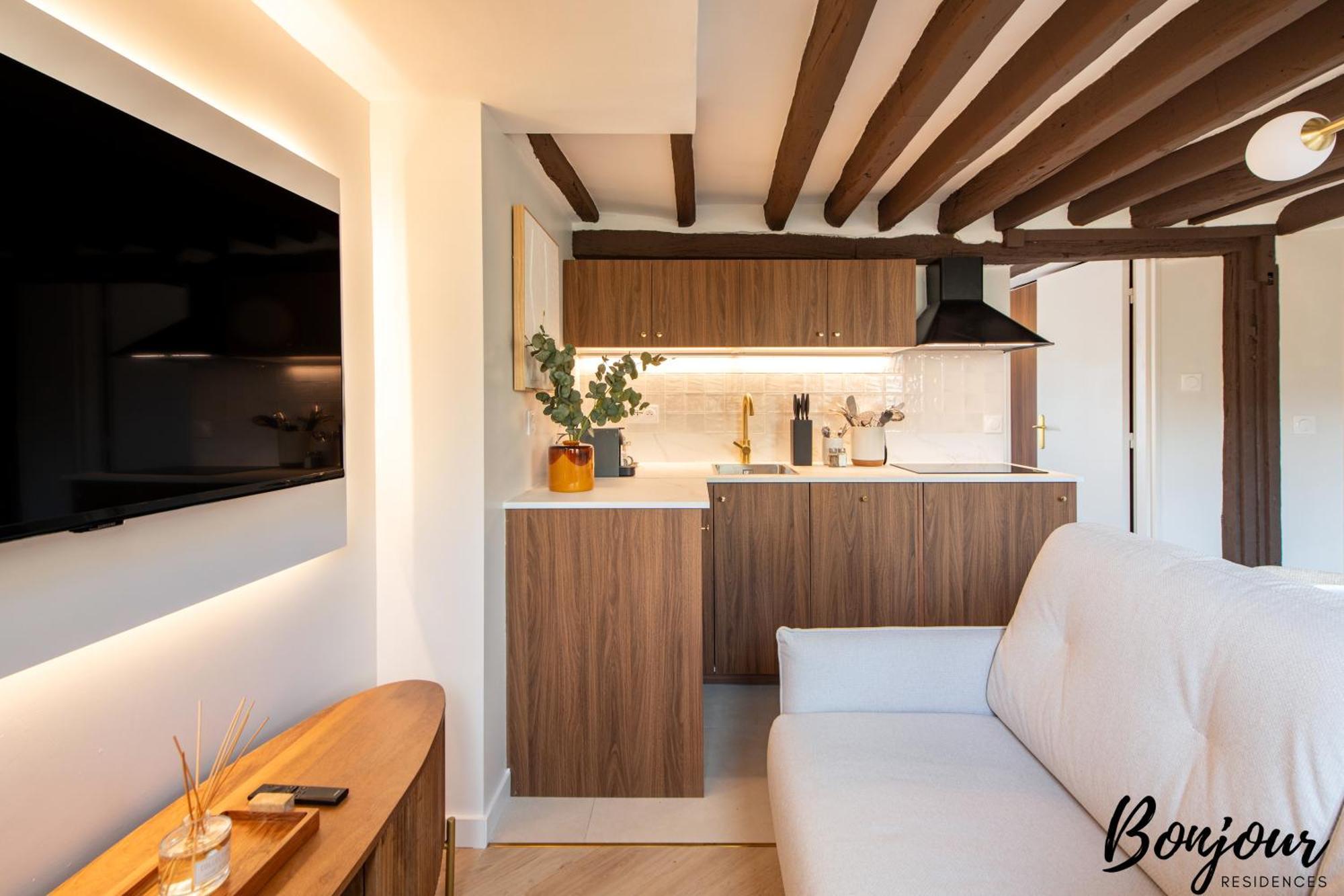 Super - Marais Luxury One-bedroom - Free Parking Paris
