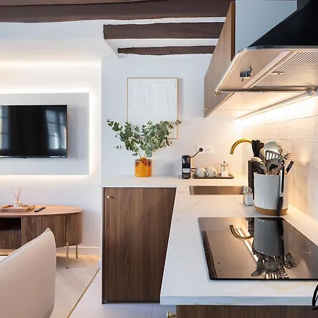 Super Central - Marais Designer One-Bedroom - Free Parking Paris Exterior photo