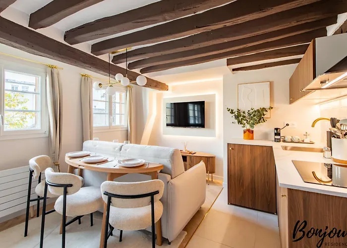 Super Central - Marais Designer One-Bedroom - Free Parking