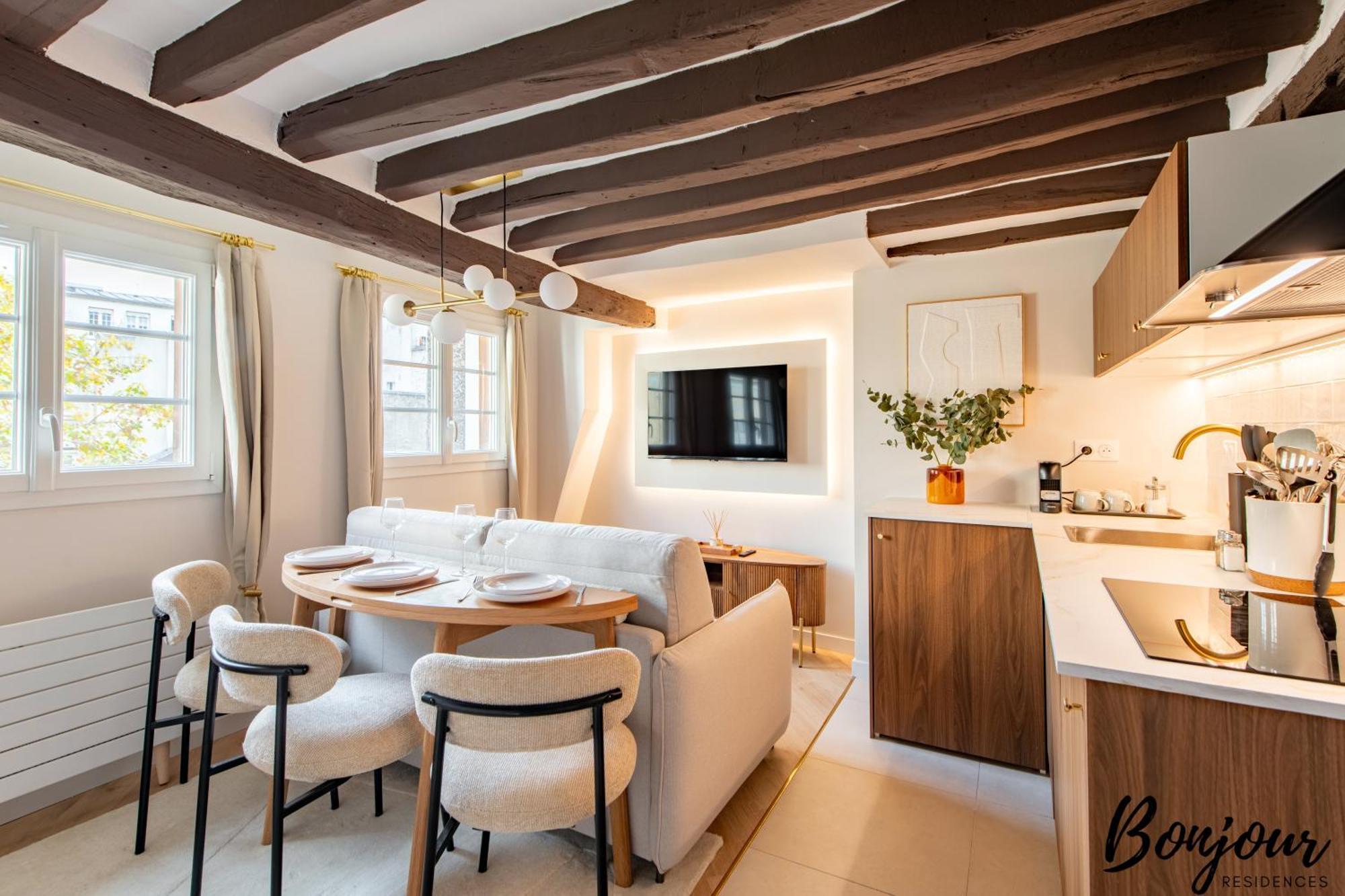 Super Central - Marais Designer One-Bedroom - Free Parking