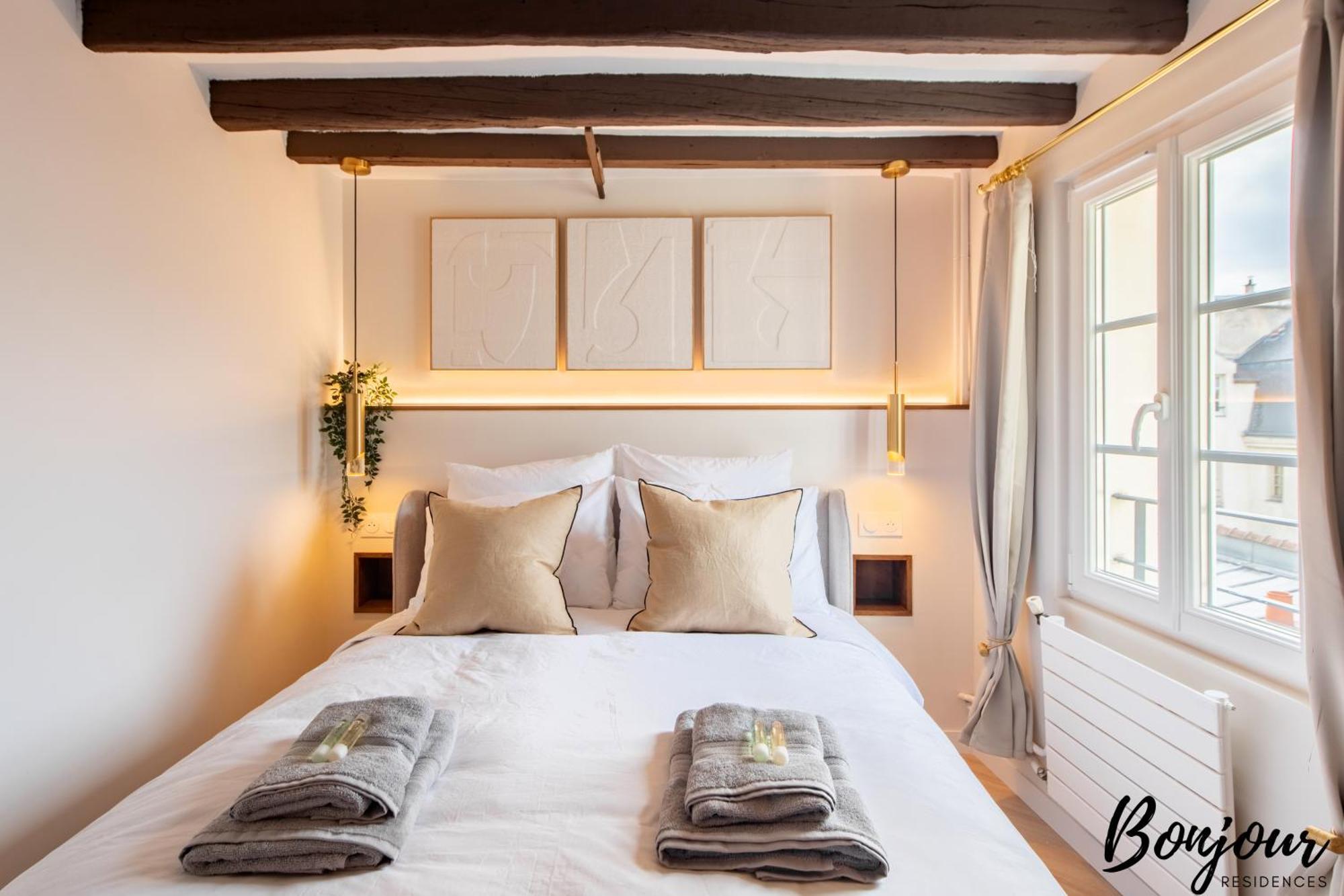 Super Central - Marais Designer One-Bedroom - Free Parking